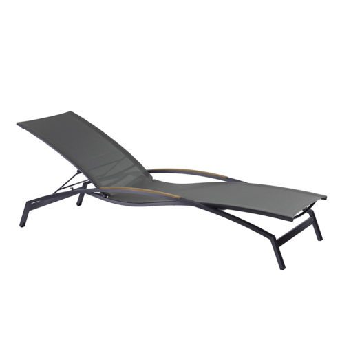 Valencia Liege. Filigraner, hochwertig verarbeiteter Edelstahl-Rahmen in Dunkelgrau, pulverbeschichtet, kombiniert mit Sunproof® Sling sowie Armlehnen wahlweise aus Premium Teak oder Aluminium, schwarz. 4-fach verstellbare Rückenlehne. Rollbar.